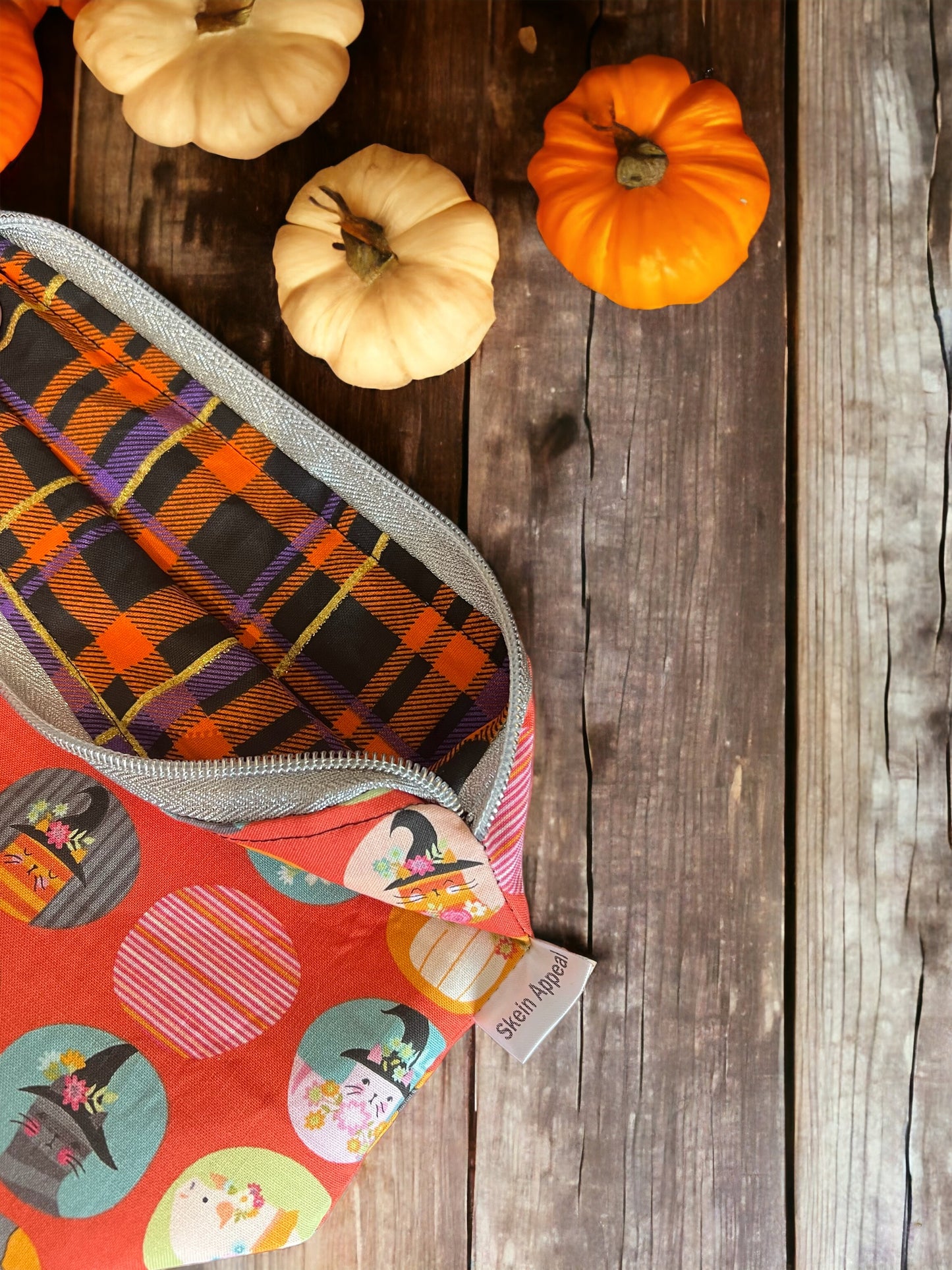 Small/Sock sized project bag- Spooky friends - SkeinAppeal