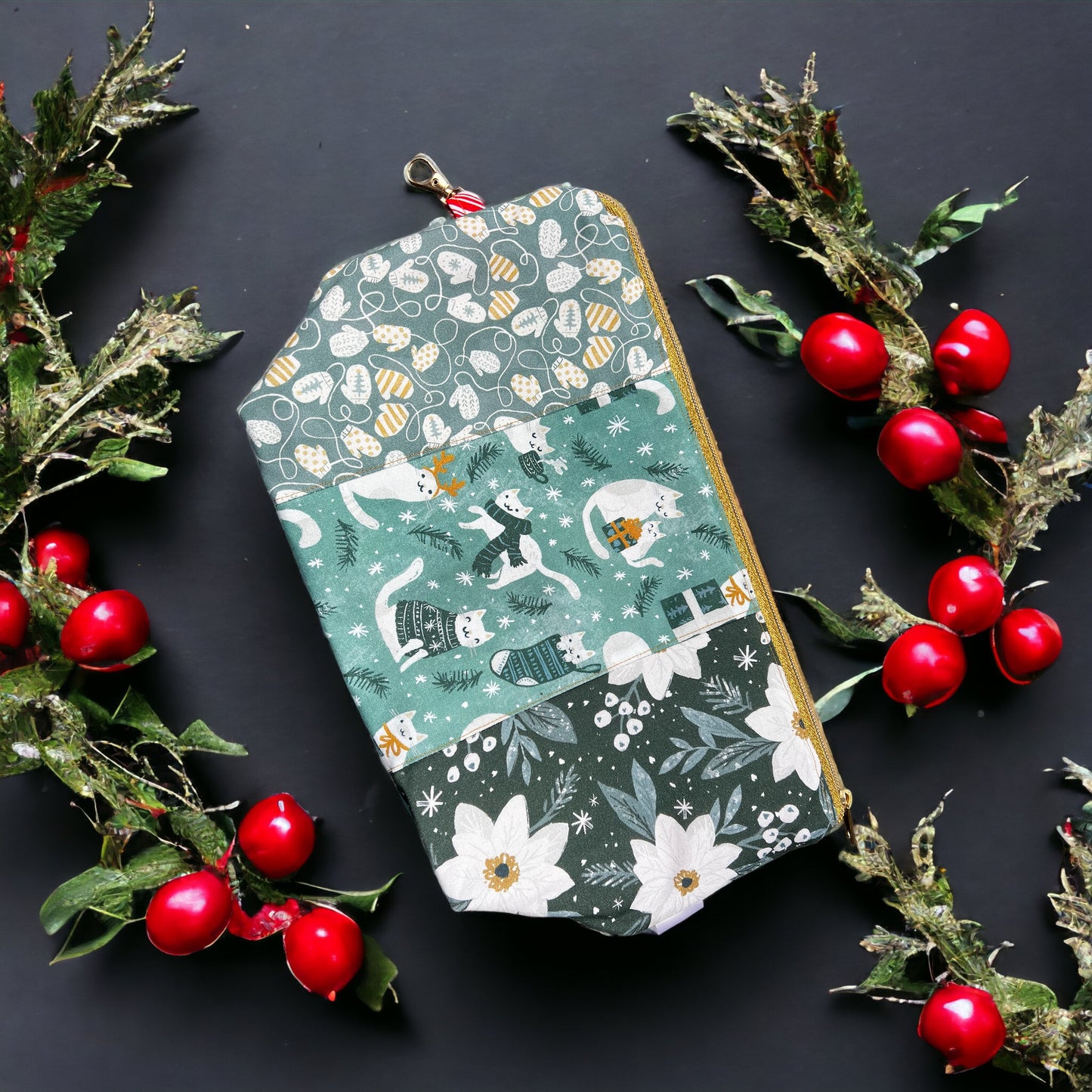 Medium Zippered Christmas cat/flower/mitts Project Bag - SkeinAppeal