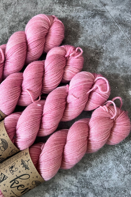 KenYarn Stratus DK 100% Merino Yarn - SkeinAppeal