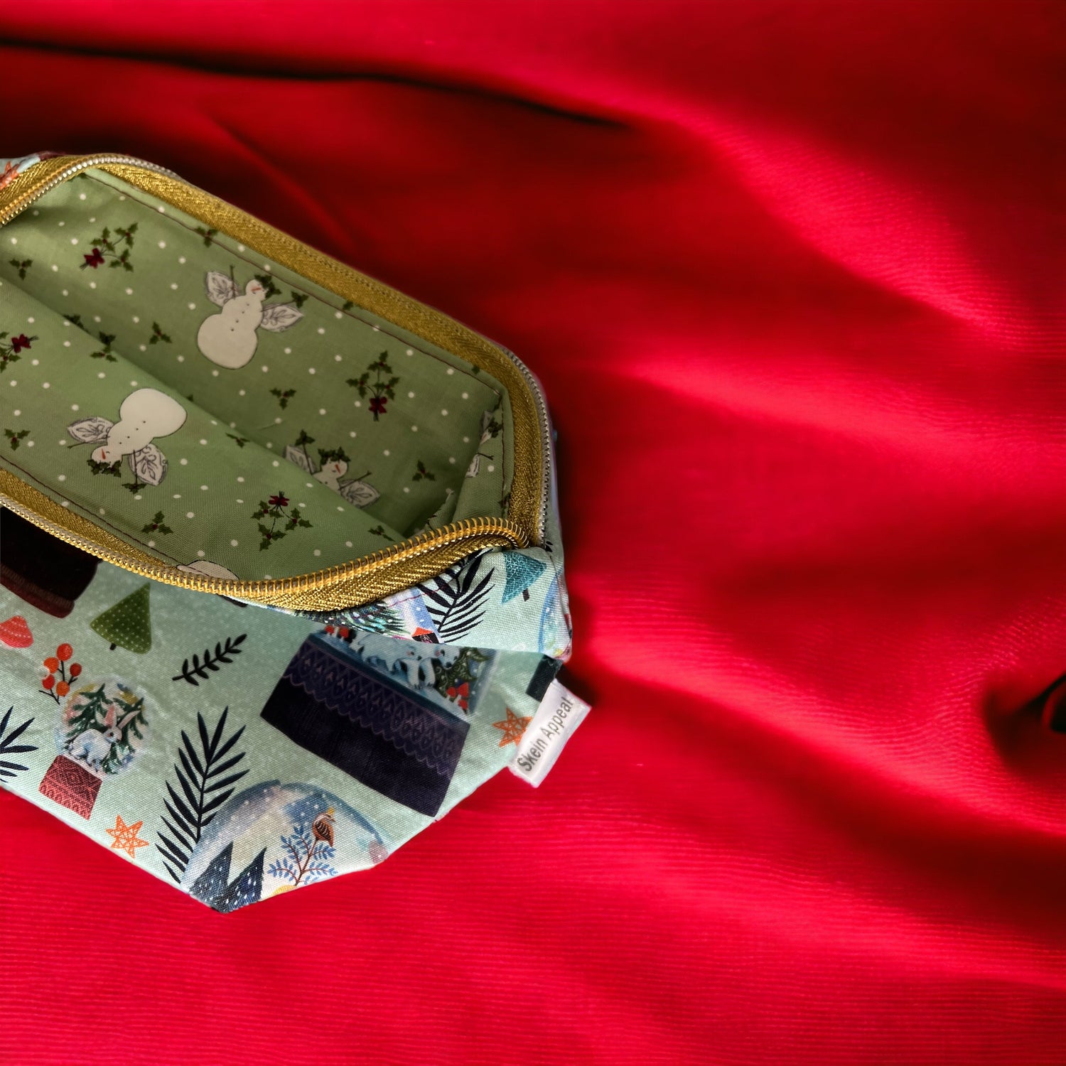 Small/Sock sized Zippered Project Bag- Holiday Snow Globes - SkeinAppeal