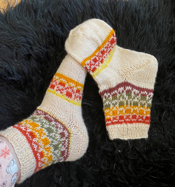 Carlyle Sock Pattern - SkeinAppeal